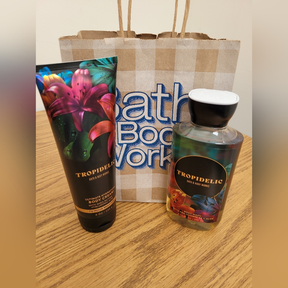 BATH & BODY WORKS  Tropidelic SET  NWT